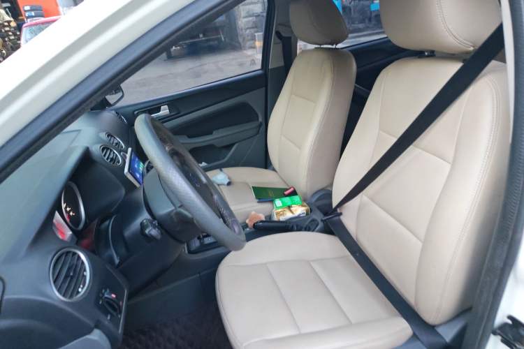 Used Ford Focus 2013 Hatchback Classic 1.8L Automatic Base Model Left Front Seat