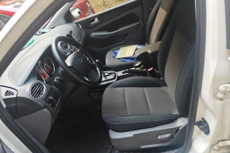 Used Ford Focus 2013 Hatchback Classic 1.8L Automatic Base Model Left Front Seat