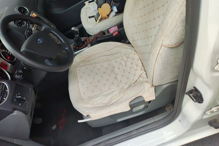 Used Ford Focus 2013 Hatchback Classic 1.8L Manual Base Model Left Front Seat