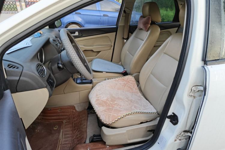 Used Ford Focus 2013 Sedan Classic 1.8L Automatic Base Model Left Front Seat