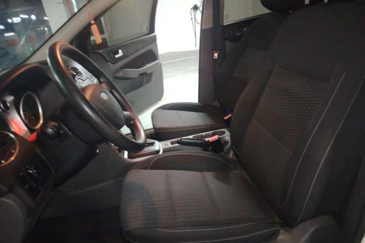 Used Ford Focus 2013 Hatchback Classic 1.8L Automatic Base Model Left Front Seat