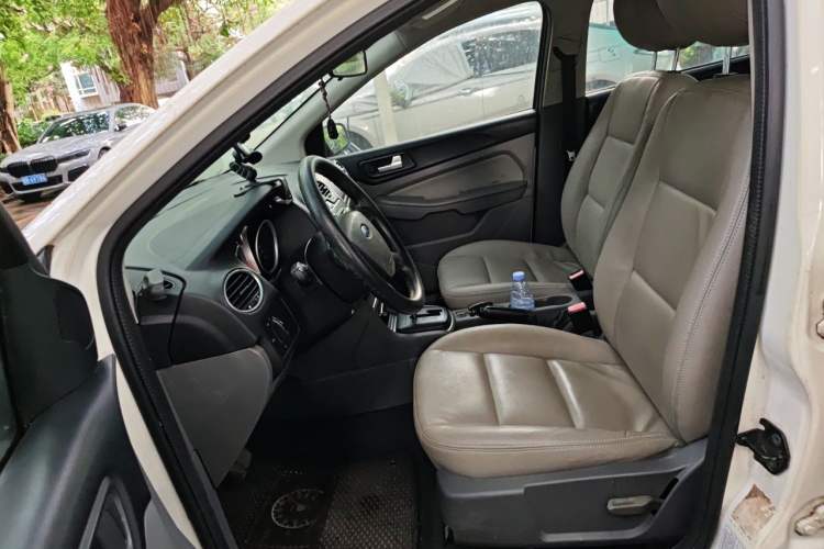 Used Ford Focus 2013 Hatchback Classic 1.8L Automatic Base Model Left Front Seat