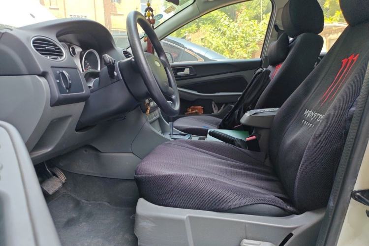 Used Ford Focus 2013 Hatchback Classic 1.8L Automatic Millionth Anniversary Edition Left Front Seat