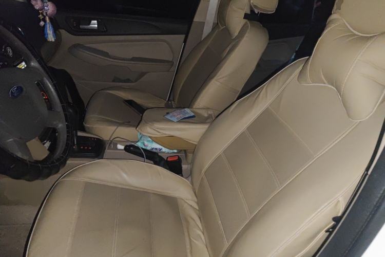 Used Ford Focus 2013 Sedan Classic 1.8L Automatic Base Model Left Front Seat