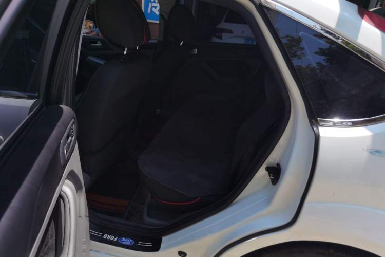 Used Ford Focus 2013 Hatchback Classic 1.8L Manual Base Model Left Rear Seat