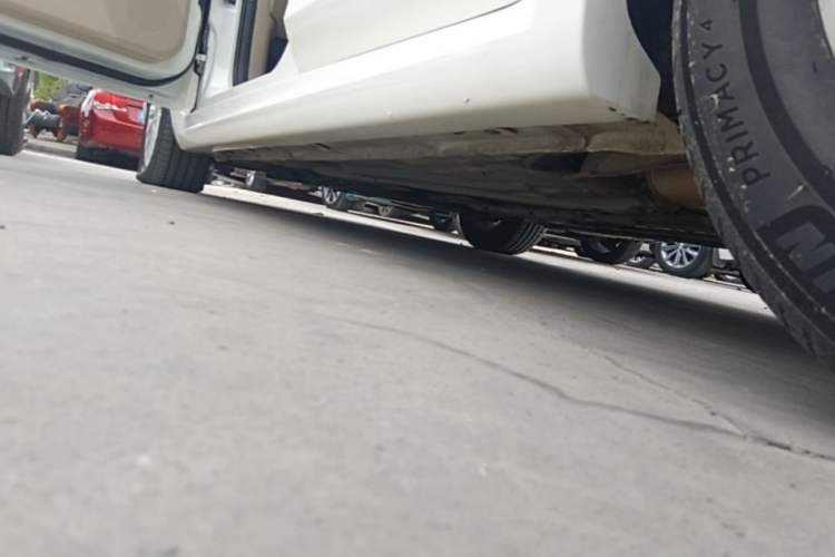 Used Ford Focus 2013 Hatchback Classic 1.8L Automatic Fashion Edition Left Side Sill