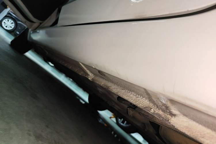Used Ford Focus 2013 Hatchback Classic 1.8L Automatic Base Model Left Side Sill