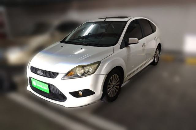 Ojetý Ford Focus 2013 Hatchback Classic 1.8L Automatic Fashion Edition