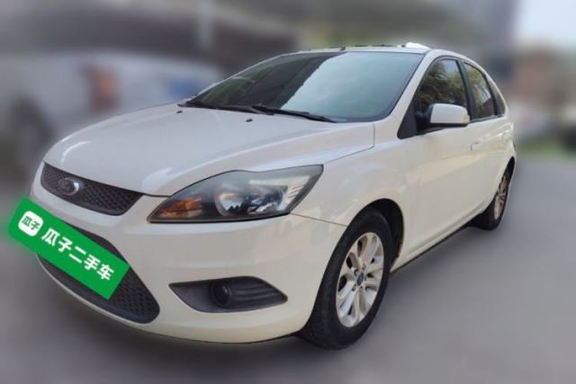 Ojetý Ford Focus 2013 Hatchback Classic 1.8L Manual Base Model