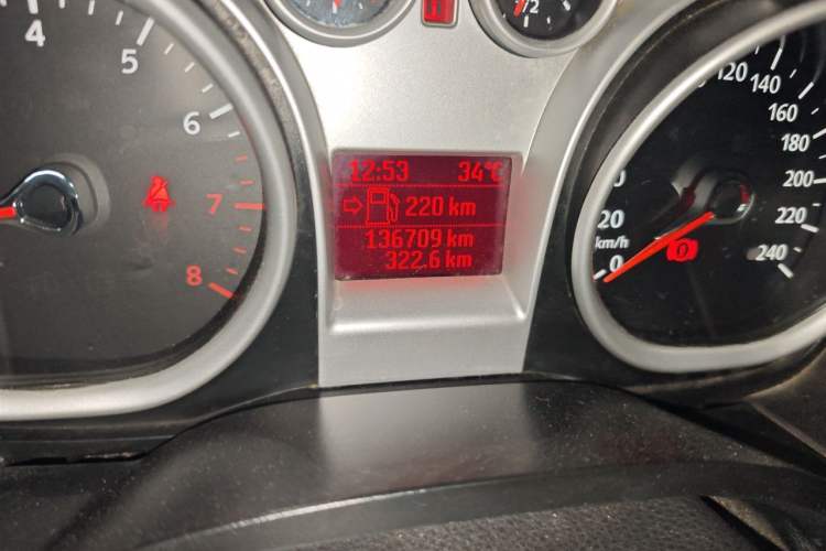 Used Ford Focus 2013 Hatchback Classic 1.8L Manual Base Model Odometer Close Up