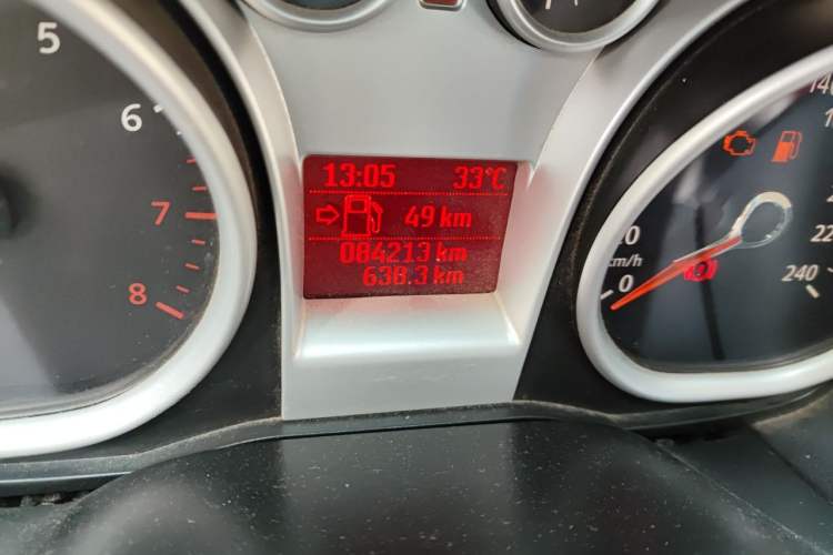 Used Ford Focus 2013 Hatchback Classic 1.8L Manual Base Model Odometer Close Up