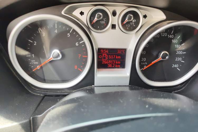 Used Ford Focus 2013 Hatchback Classic 1.8L Manual Base Model Odometer Close Up