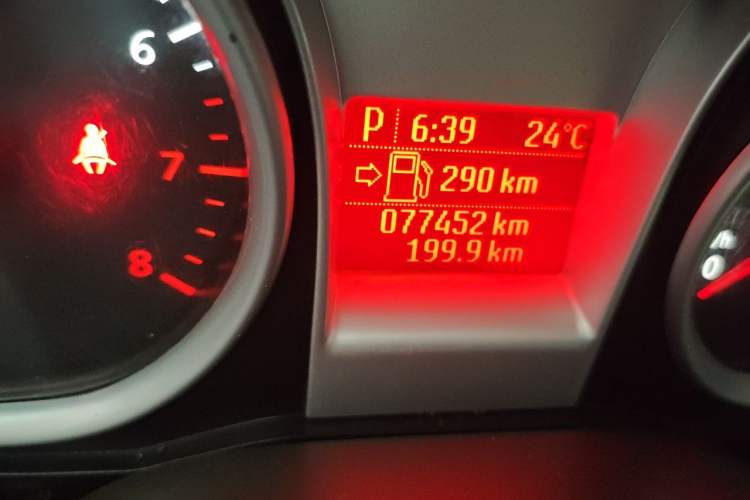 Used Ford Focus 2013 Hatchback Classic 1.8L Automatic Fashion Edition Odometer Close Up