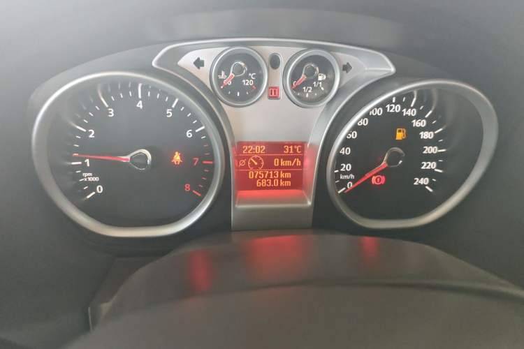 Used Ford Focus 2013 Sedan Classic 1.8L Manual Base Model Odometer Close Up