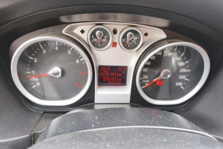 Used Ford Focus 2013 Hatchback Classic 1.8L Manual Base Model Odometer Close Up