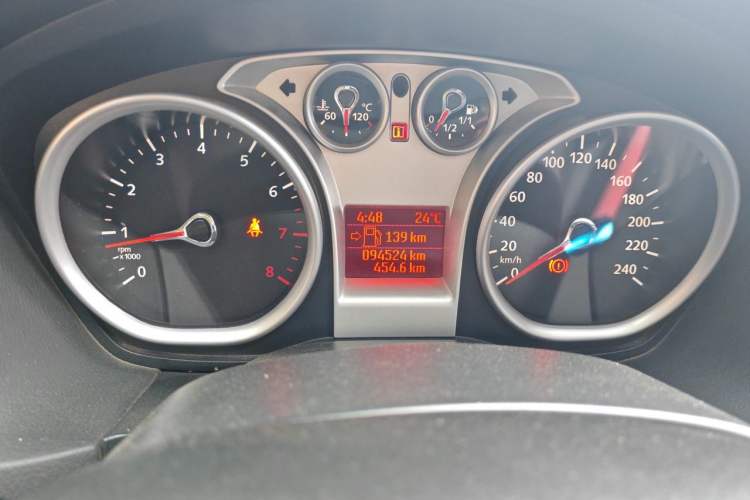 Used Ford Focus 2013 Hatchback Classic 1.8L Manual Base Model Odometer Close Up