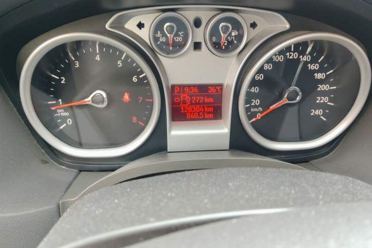 Used Ford Focus 2013 Hatchback Classic 1.8L Automatic Fashion Edition Odometer Close Up