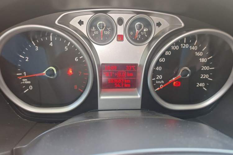 Used Ford Focus 2013 Sedan Classic 1.8L Manual Base Model Odometer Close Up