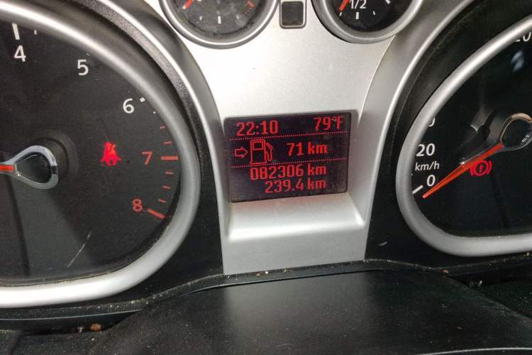 Used Ford Focus 2013 Hatchback Classic 1.8L Manual Base Model Odometer Close Up