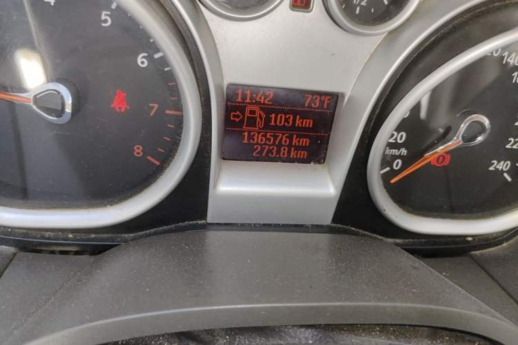 Used Ford Focus 2013 Sedan Classic 1.8L Manual Base Model Odometer Close Up