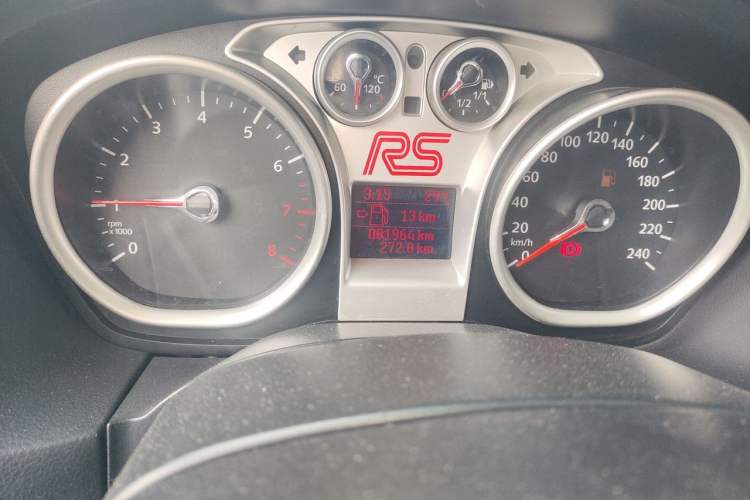 Used Ford Focus 2013 Hatchback Classic 1.8L Manual Base Model Odometer Close Up