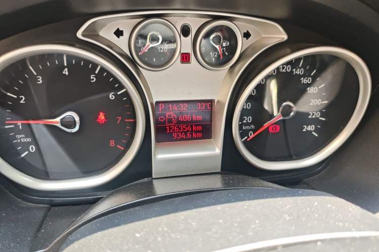 Used Ford Focus 2013 Hatchback Classic 1.8L Automatic Millionth Anniversary Edition Odometer Close Up