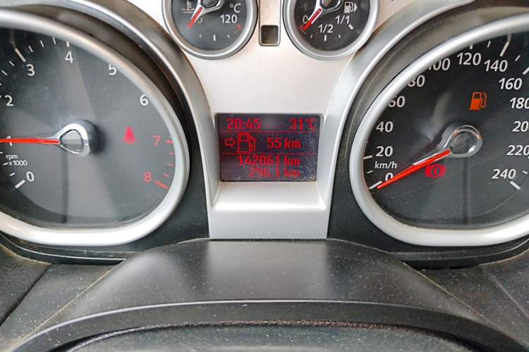 Used Ford Focus 2013 Hatchback Classic 1.8L Manual Base Model Odometer Close Up