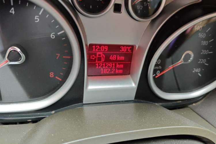Used Ford Focus 2013 Hatchback Classic 1.8L Automatic Fashion Edition Odometer Close Up
