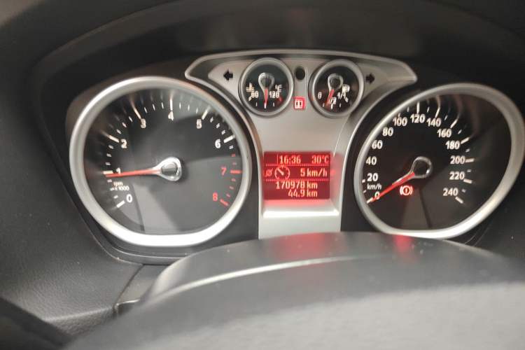 Used Ford Focus 2013 Hatchback Classic 1.8L Automatic Base Model Odometer Close Up