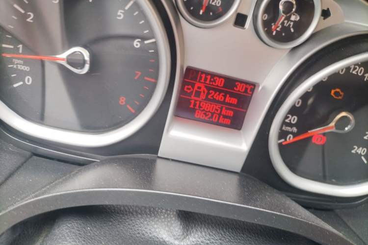 Used Ford Focus 2013 Hatchback Classic 1.8L Automatic Millionth Anniversary Edition Odometer Close Up