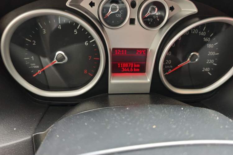 Used Ford Focus 2013 Hatchback Classic 1.8L Manual Base Model Odometer Close Up