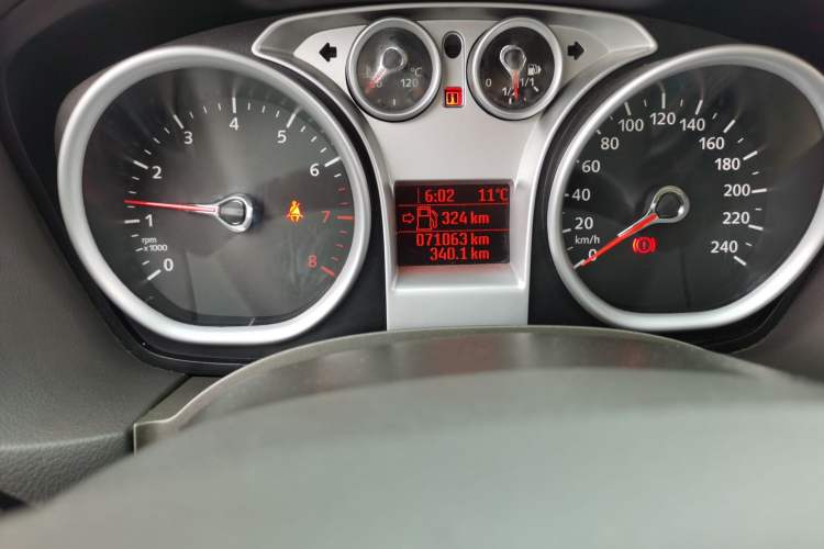 Used Ford Focus 2013 Hatchback Classic 1.8L Automatic Fashion Edition Odometer Close Up