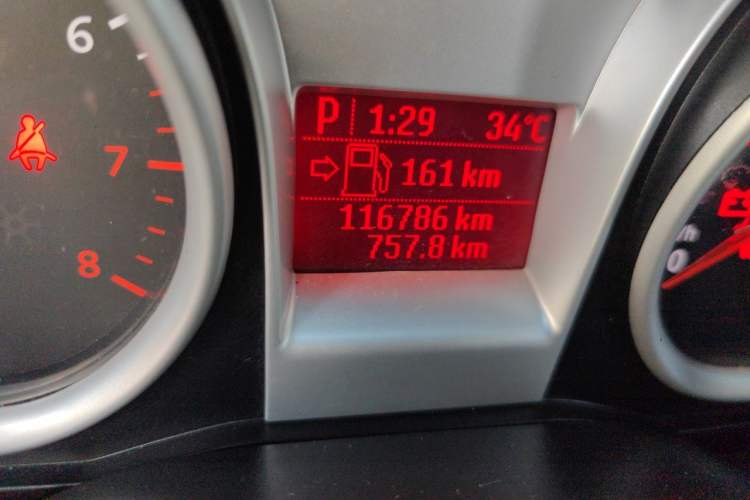 Used Ford Focus 2013 Hatchback Classic 1.8L Automatic Millionth Anniversary Edition Odometer Close Up