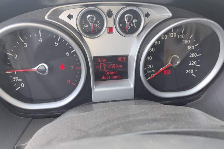 Used Ford Focus 2013 Sedan Classic 1.8L Manual Base Model Odometer Close Up