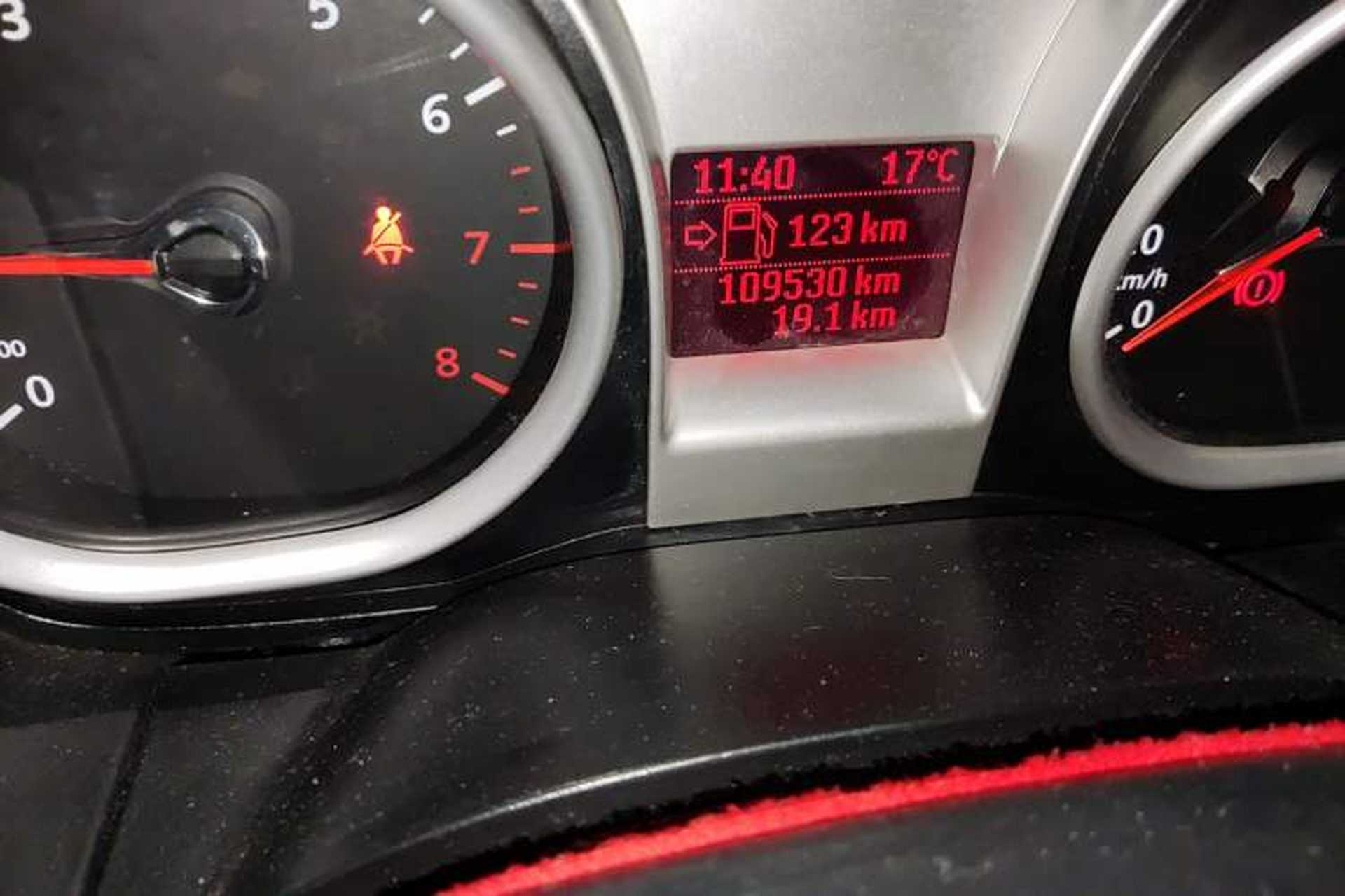 Used Ford Focus 2013 Hatchback Classic 1.8L Manual Base Model Odometer Close Up