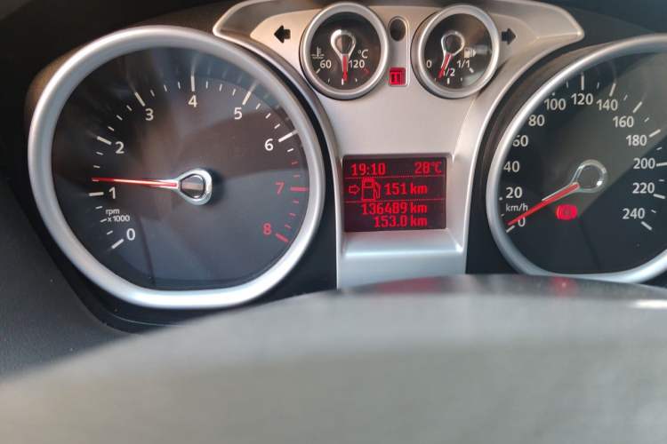 Used Ford Focus 2013 Sedan Classic 1.8L Manual Millionth Anniversary Edition Odometer Close Up
