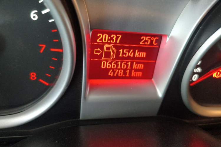 Used Ford Focus 2013 Hatchback Classic 1.8L Manual Millionth Anniversary Edition Odometer Close Up