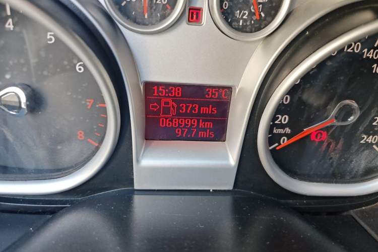 Used Ford Focus 2013 Hatchback Classic 1.8L Manual Base Model Odometer Close Up