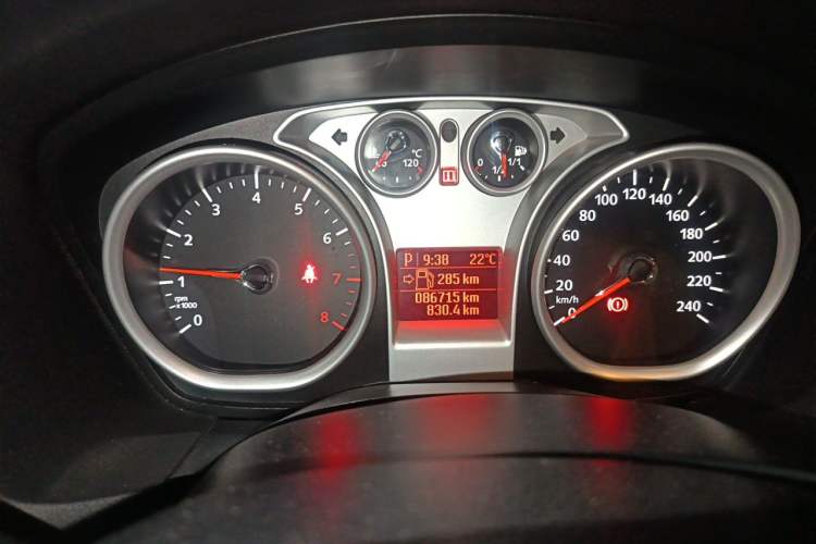 Used Ford Focus 2013 Hatchback Classic 1.8L Automatic Base Model Odometer Close Up