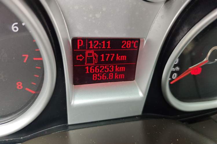 Used Ford Focus 2013 Sedan Classic 1.8L Automatic Base Model Odometer Close Up