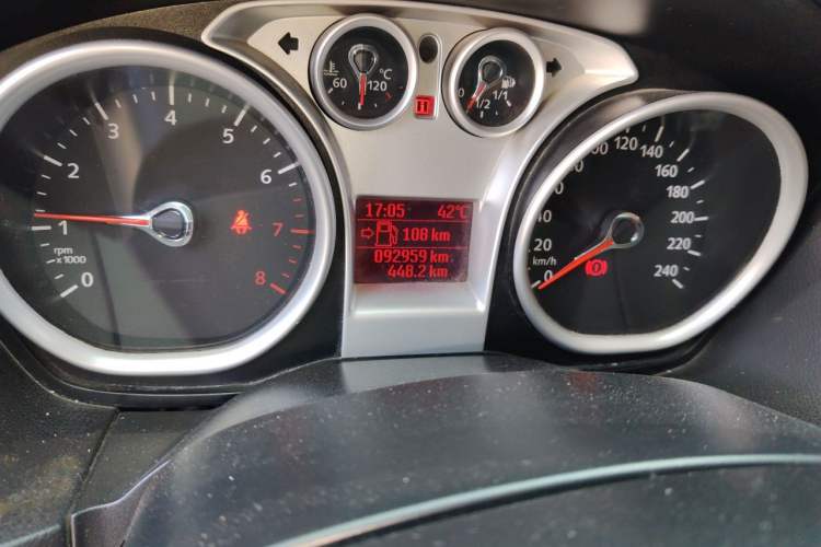 Used Ford Focus 2013 Hatchback Classic 1.8L Manual Base Model Odometer Close Up