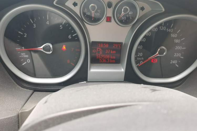 Used Ford Focus 2013 Hatchback Classic 1.8L Automatic Fashion Edition Odometer Close Up