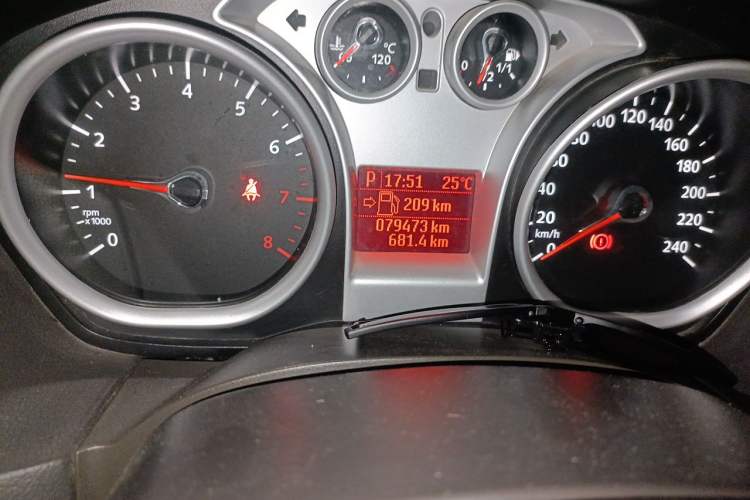 Used Ford Focus 2013 Hatchback Classic 1.8L Automatic Fashion Edition Odometer Close Up