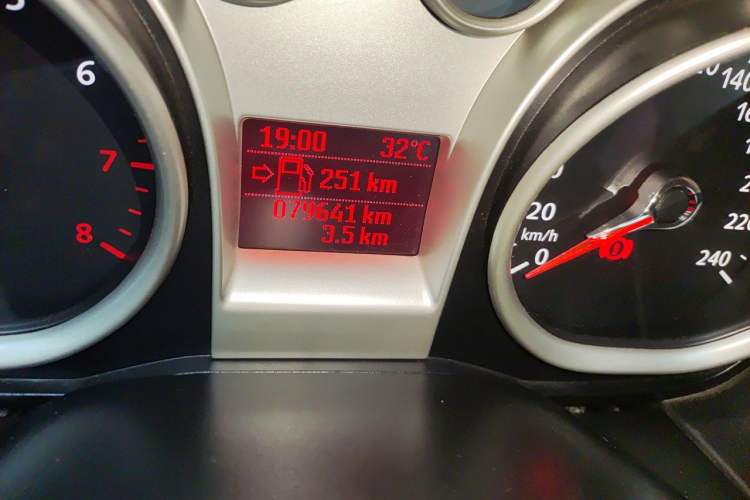 Used Ford Focus 2013 Hatchback Classic 1.8L Manual Base Model Odometer Close Up