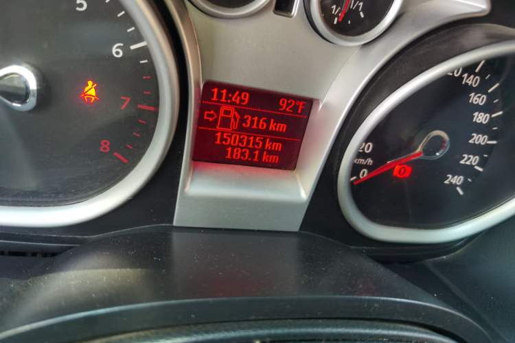 Used Ford Focus 2013 Hatchback Classic 1.8L Manual Base Model Odometer Close Up
