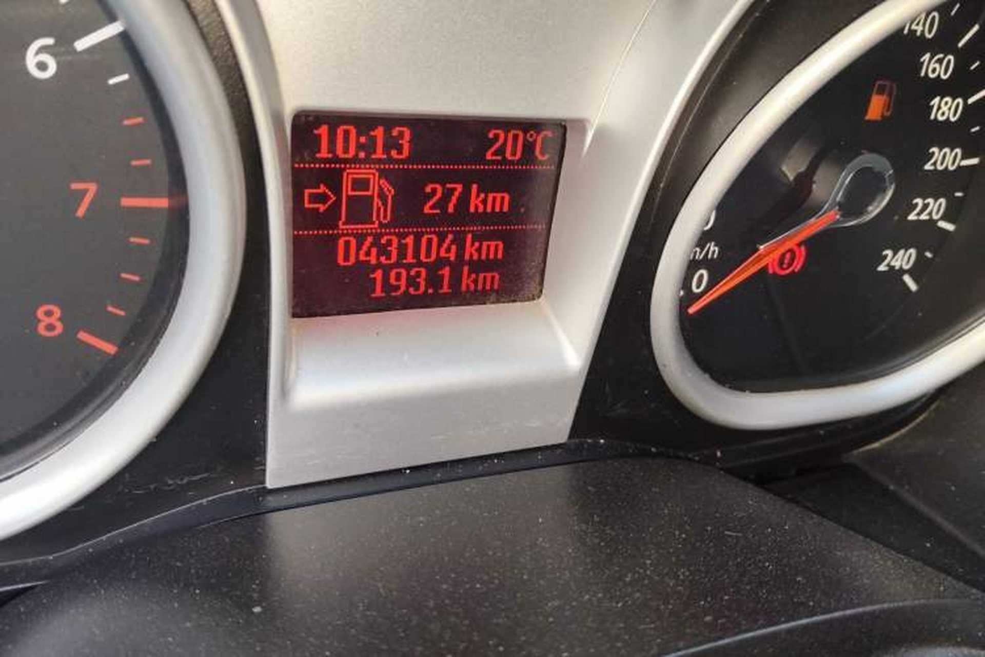 Used Ford Focus 2013 Hatchback Classic 1.8L Manual Base Model Odometer Close Up