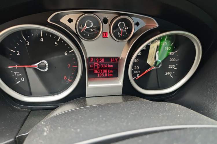 Used Ford Focus 2013 Hatchback Classic 1.8L Automatic Base Model Odometer Close Up