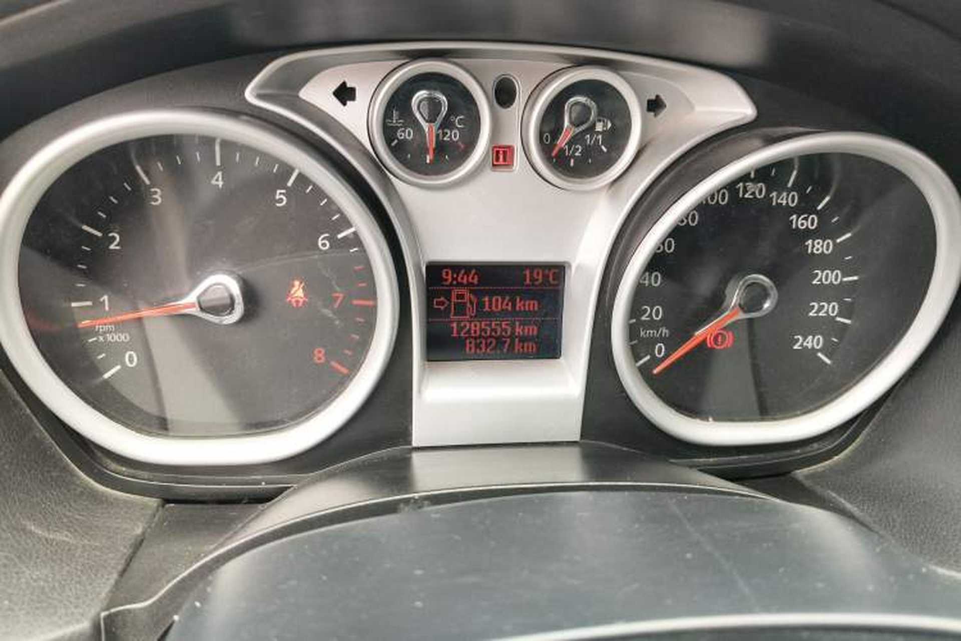 Used Ford Focus 2013 Hatchback Classic 1.8L Manual Base Model Odometer Close Up
