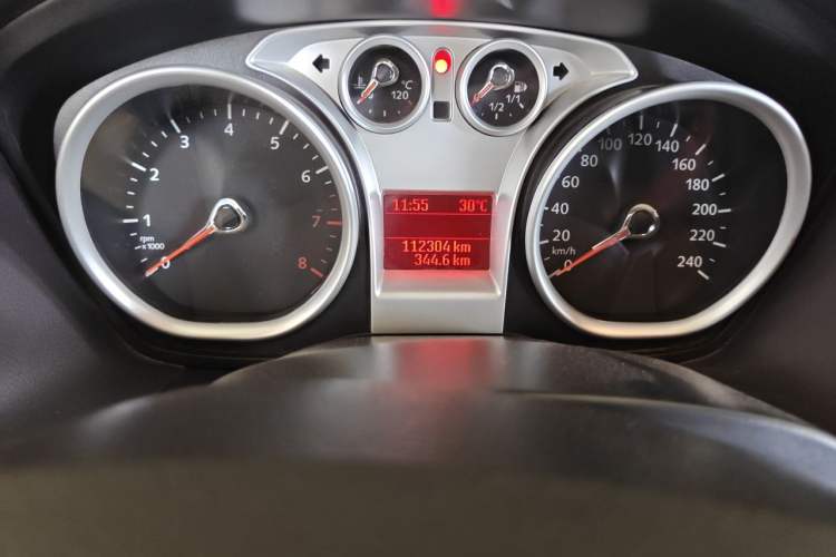 Used Ford Focus 2013 Hatchback Classic 1.8L Manual Base Model Odometer Close Up