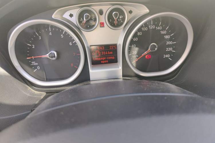 Used Ford Focus 2013 Hatchback Classic 1.8L Automatic Millionth Anniversary Edition Odometer Close Up